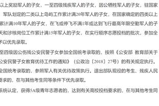 攻防俱佳！字母哥10中7砍半场最高21分7板外加3断1帽 罚球8中7